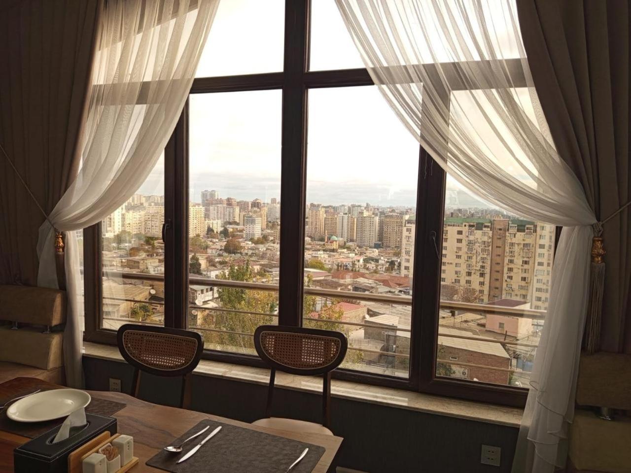 Royal Meridien Hotel Bakoe Buitenkant foto